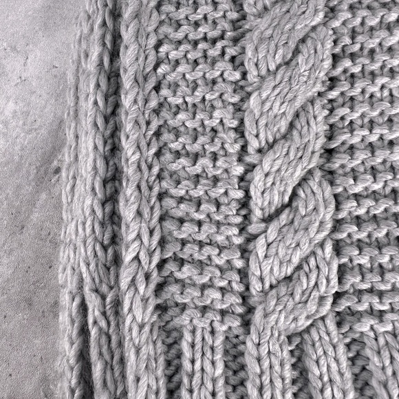 MICHAEL MICHAEL Kors Grey Cable Knit Scarf - Picture 3 of 5
